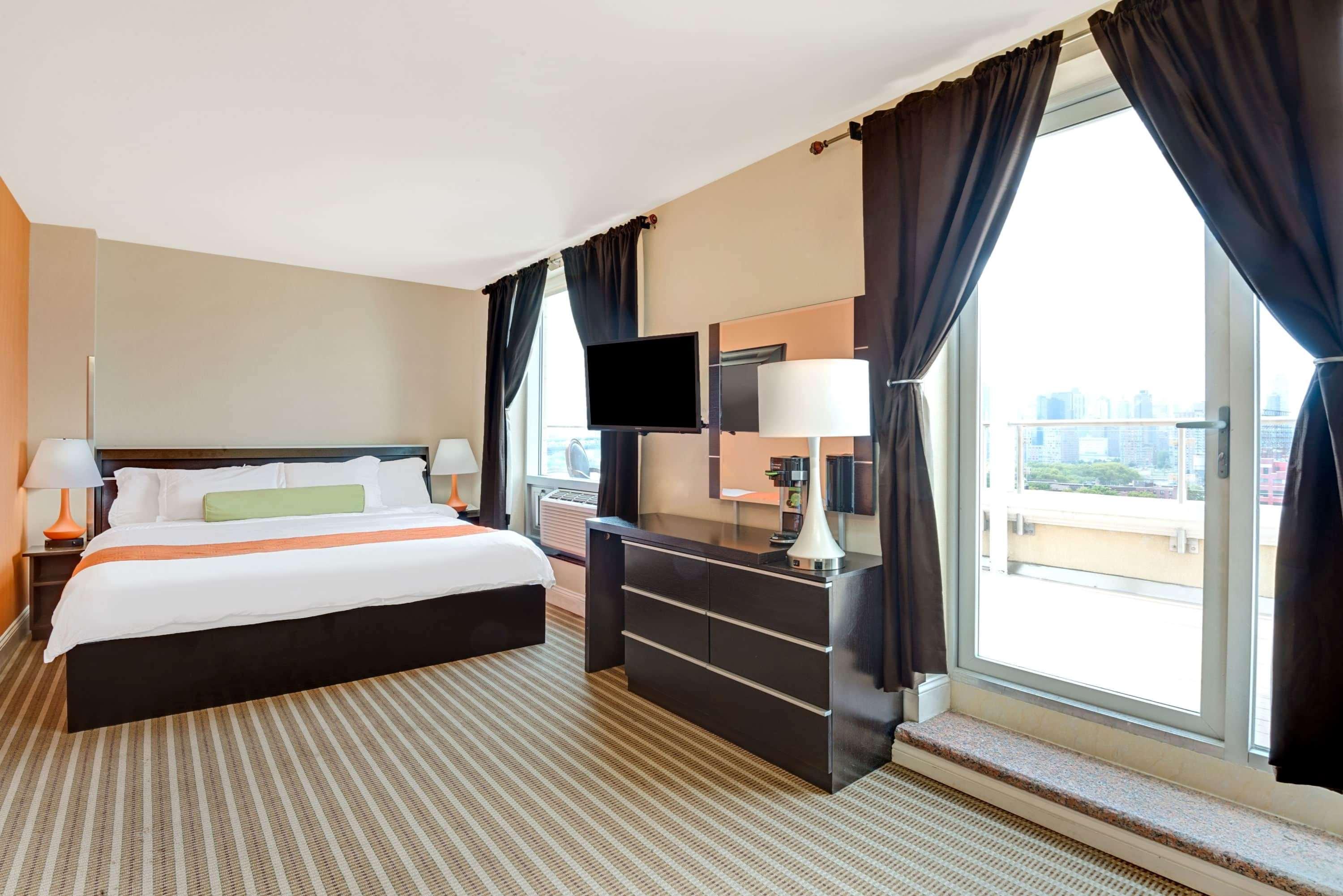 Howard Johnson By Wyndham Long Island City New York Eksteriør billede