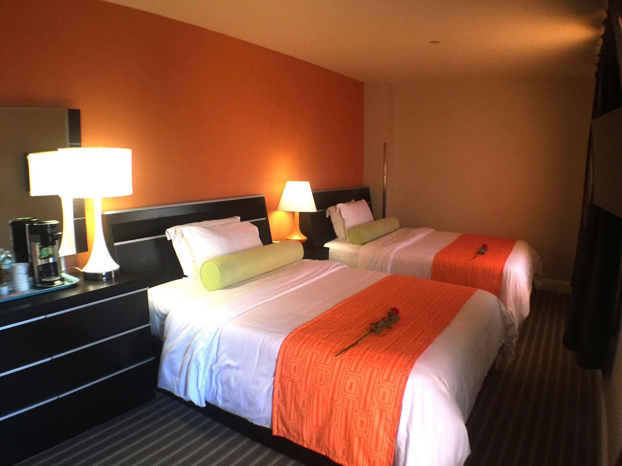 Howard Johnson By Wyndham Long Island City New York Eksteriør billede