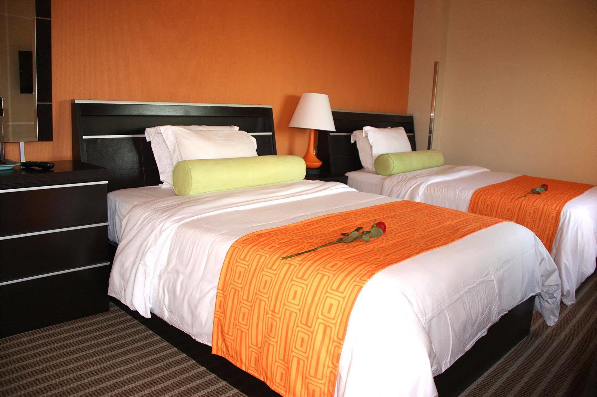 Howard Johnson By Wyndham Long Island City New York Eksteriør billede