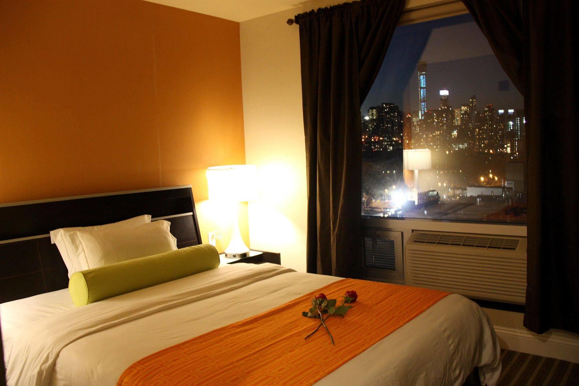 Howard Johnson By Wyndham Long Island City New York Eksteriør billede
