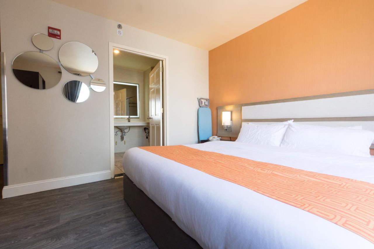 Howard Johnson By Wyndham Long Island City New York Eksteriør billede