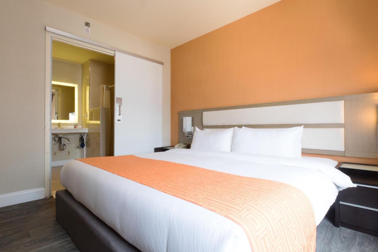 Howard Johnson By Wyndham Long Island City New York Eksteriør billede